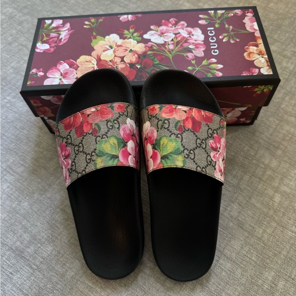 Gucci Women’s Sandals - Picture 1 of 3